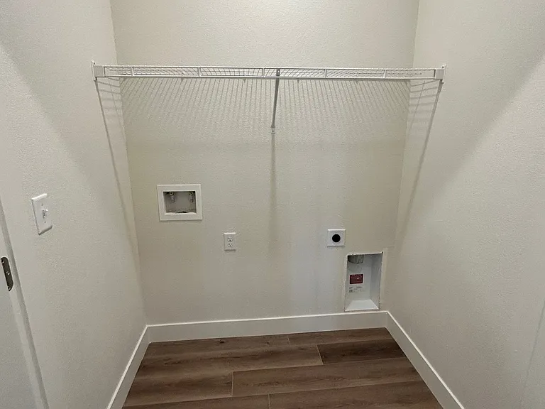 The Overlook Apartments — Photo 31
