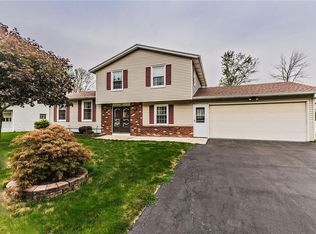 22 Courtright Ln, Rochester, NY 14624