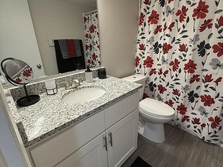 Bellevue Hills Apartment Homes — Photo 52