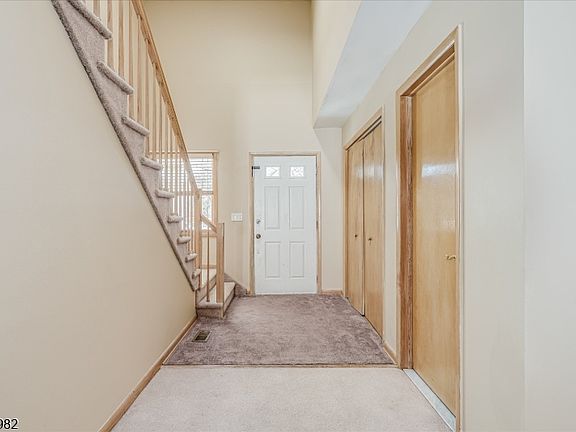 4th image of 63 Meadow Pond Rd