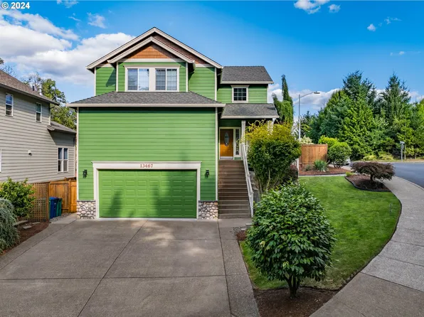 13467 SE Hubbard Ter, Clackamas, OR 97015