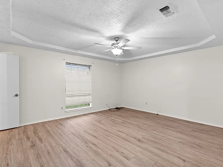 1208 Clark St — Photo 10