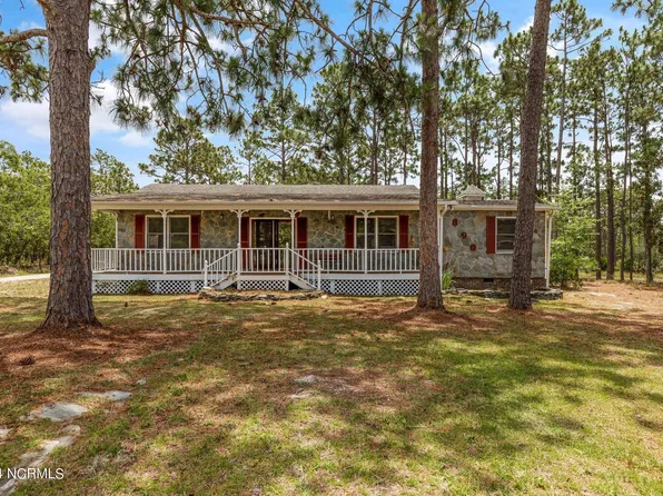 890 Cardinal Road, Southport, NC 28461