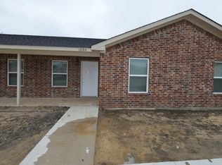 1090 Memory Ln #1090, Waxahachie, TX 75167