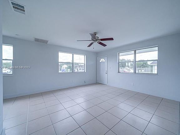 4th image of 5613 SW 27th St #1 & 2