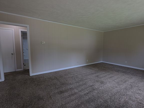 2nd image of 404 E Carter St Unit 1