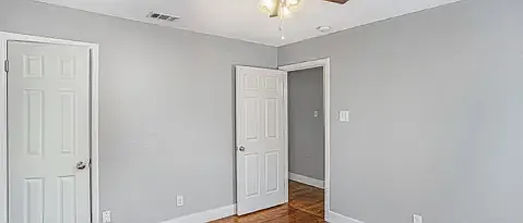 2533 Warren Ave — Photo 86