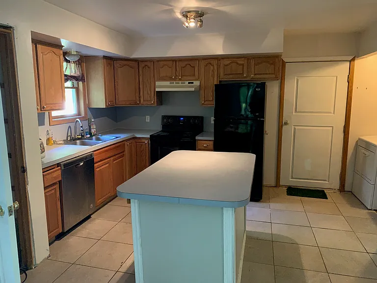 3618 Bristol Cir W — Photo 6