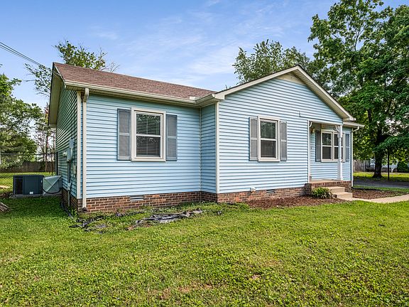 3rd image of 2432 Laredo Ct