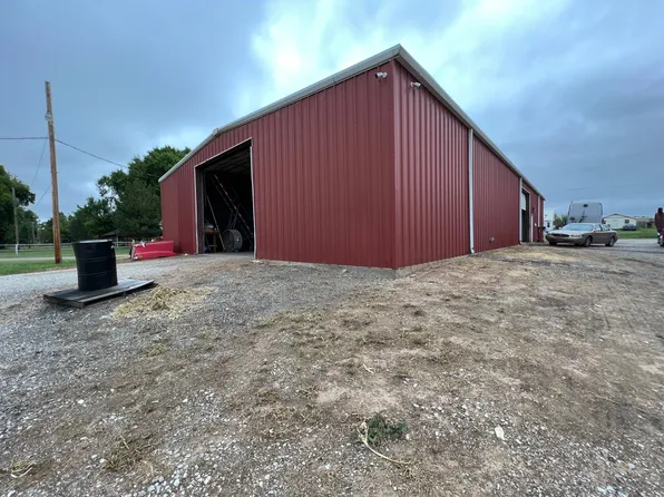 507 S Main St, Tonkawa, OK 74653