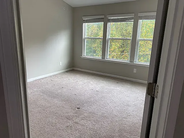 1368 Endicott Ct — Photo 27