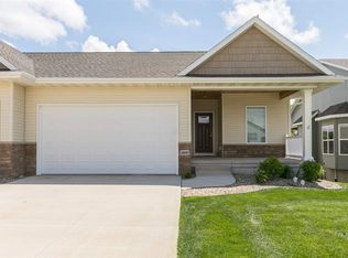 444 Ridge View Dr, Fairfax, IA 52228