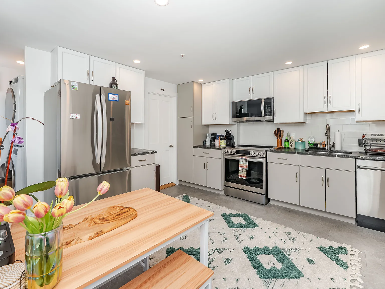 1 bed, 756 sqft, $2,825 — Photo 1