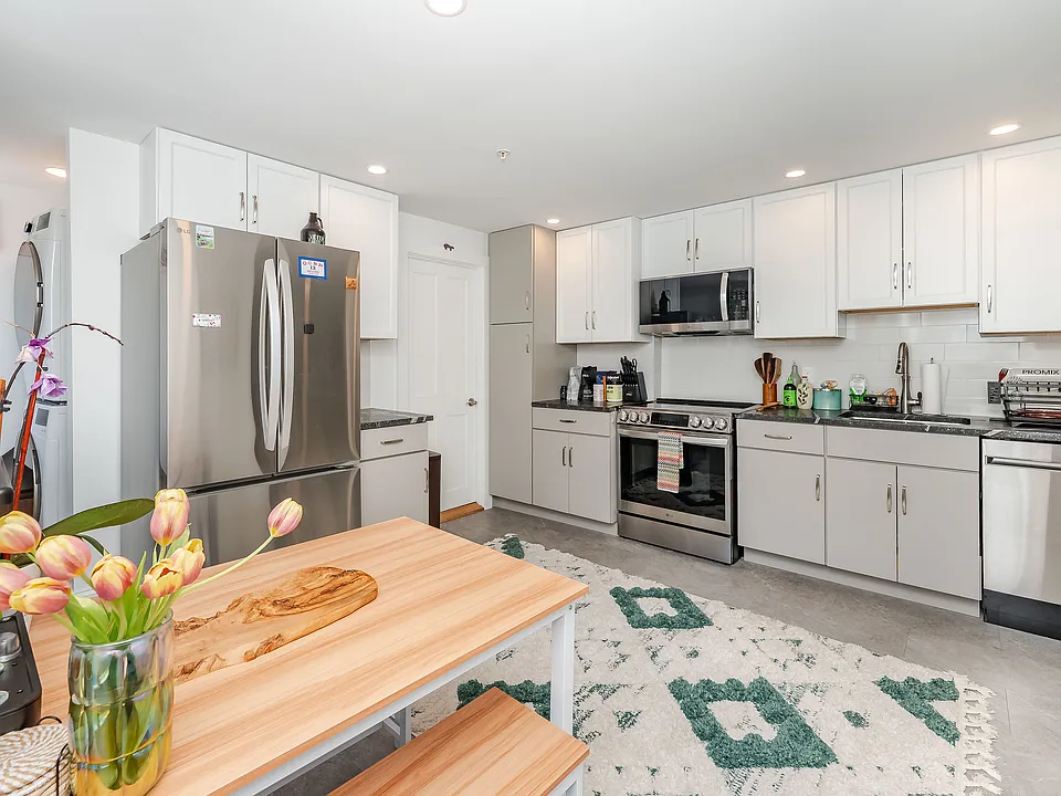 361 Miller Ave #3