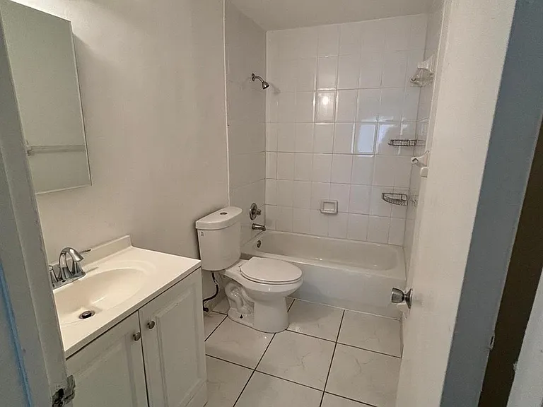 2148 NW 57th Ave #14 — Photo 11