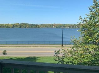 1601 Wayzata Blvd W APT D, Long Lake, MN 55356