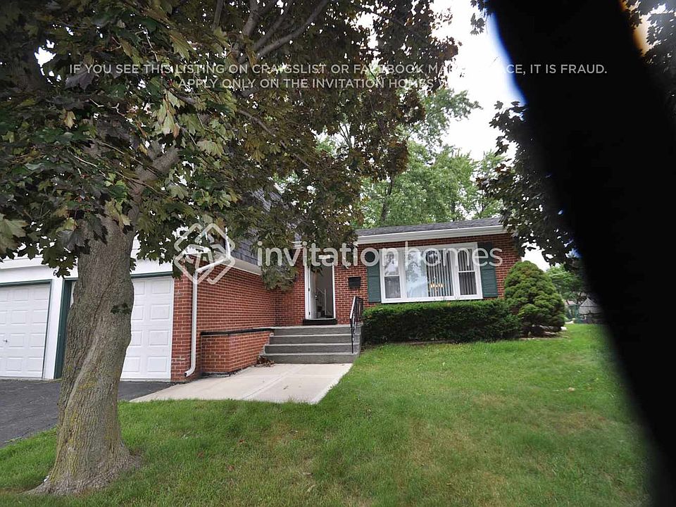 1st image of 7445 159th Pl