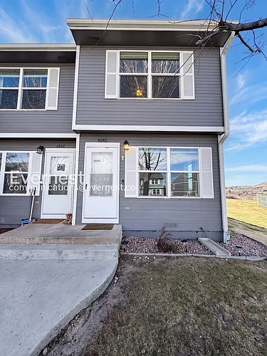 2040 Oakcrest Cir Photo 1
