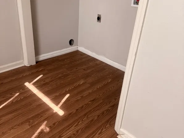 1124 S Bailey St, Jacksonville, AR 72076