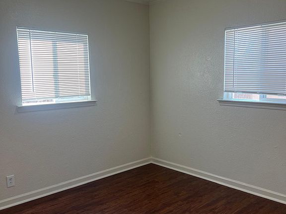 5th image of 320 Murray Dr #1
