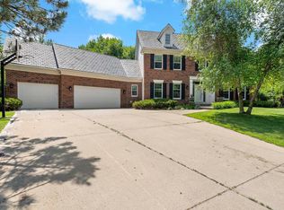 10437 Purdey Rd, Eden Prairie, MN 55347