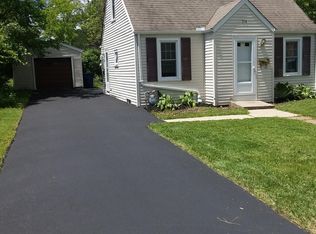 214 Buckeye Rd, Amherst, NY 14226