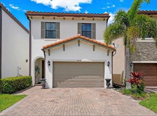 6008 Pine Tree Way, Riviera Beach, FL 33410