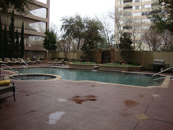 2nd image of 2217 Ivan St APT 111