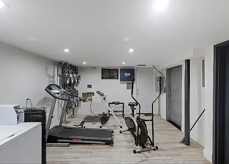 659 Seneca Ave #2L — Photo 10
