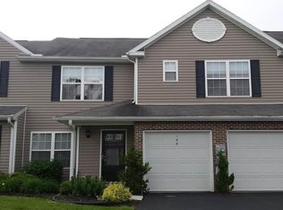 138 Peregrine Ln, Hummelstown, PA 17036