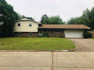 2642 Chateau Dr, Norman, OK 73069