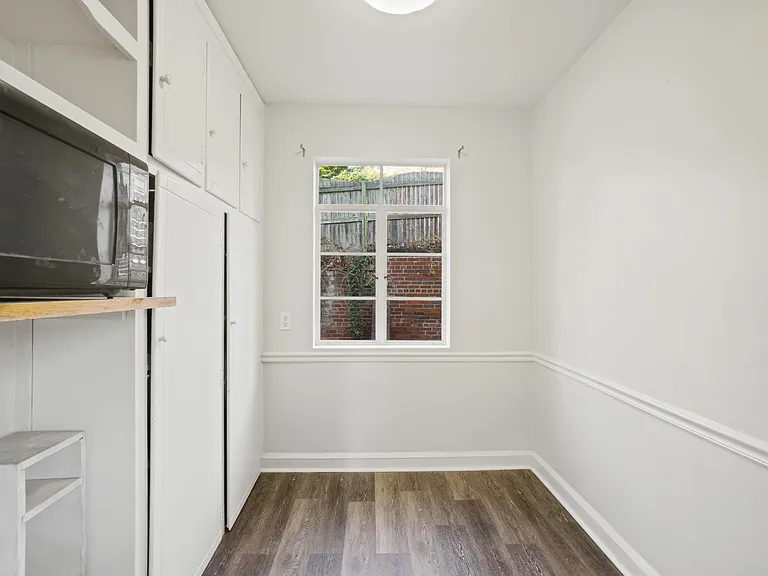 3100 S Hill St — Photo 9