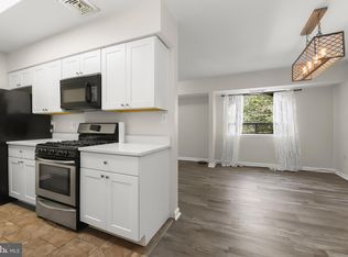 21 Silverwood Cir APT 10, Annapolis, MD 21403