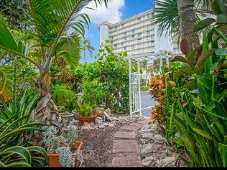10600 S Ocean Dr #209 — Photo 57