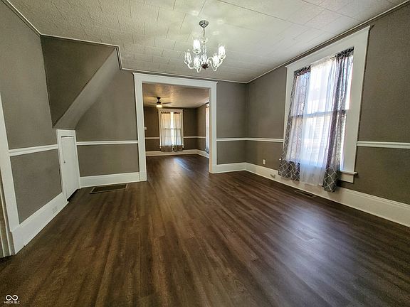 4th image of 2408 Washington Ave