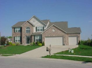 2096 S Whitetail Ct, Avon, IN 46123