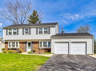 700 Indian Spring Ln, Buffalo Grove, IL 60089