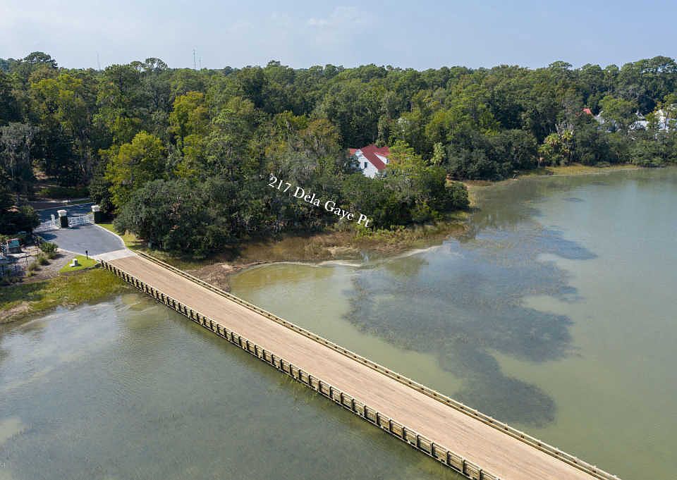 1st image of 217 De La Gaye Point