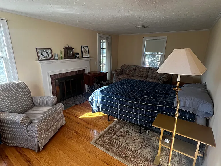 138 Whitman Rd — Photo 8