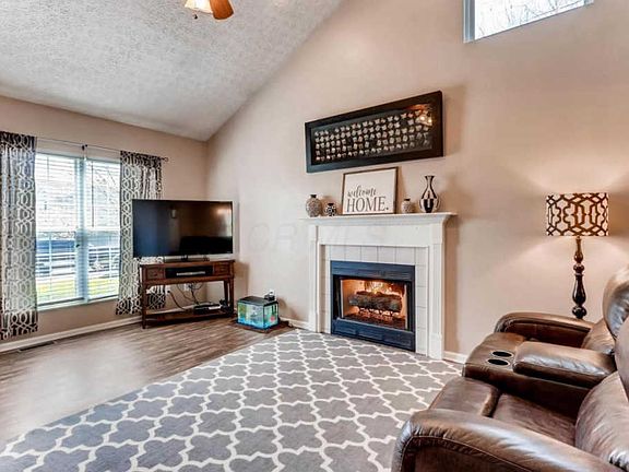 5th image of 9242 Echo Hill Ct