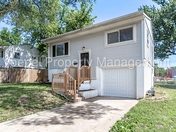 3rd image of 18101 E Shoshone Dr