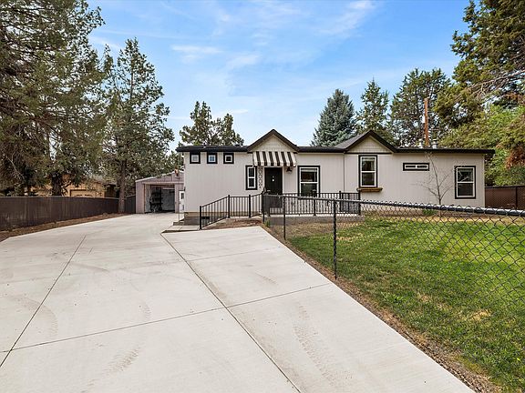 3rd image of 20007 Beaver Ln