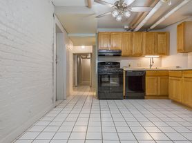 148-150 E Gorham St - 1B