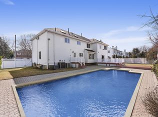 295 Mason Blvd, Staten Island, NY 10309