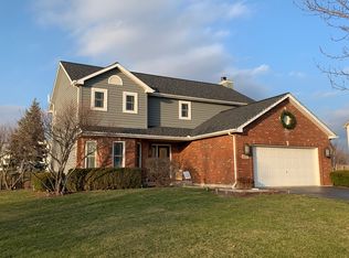 427 Fawn Dr, Oswego, IL 60543