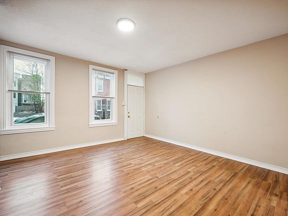 4th image of 1918 N Marshall St