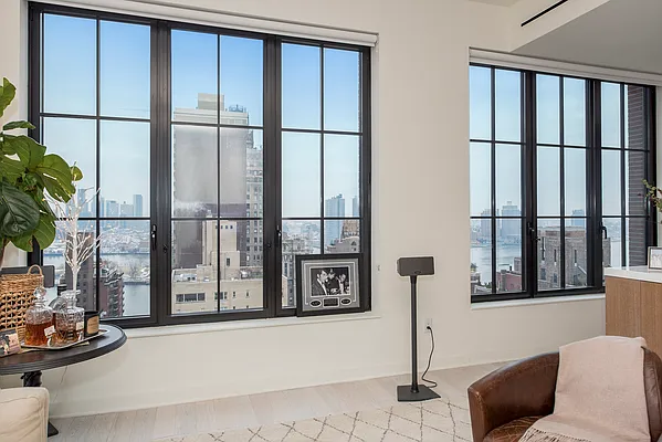 Rented by R New York | media 10