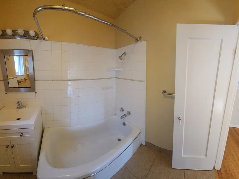 1828 Fixlini St #B — Photo 20