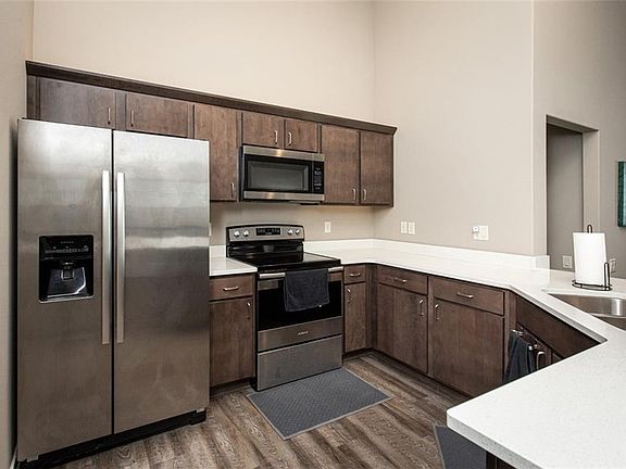 5th image of 2507 NE Oak Dr Unit 4