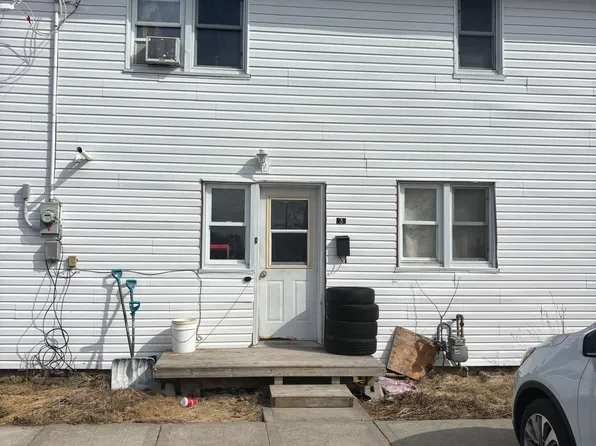 18 Caen Ct #4, Prince Edward County, ON K0K 2T0